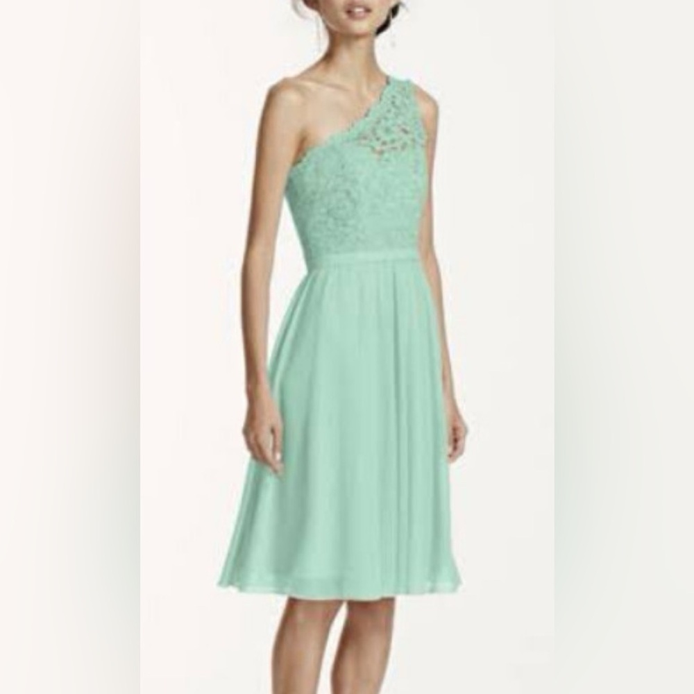 David’s Bridal One Shoulder Lace Mint Green Bridesmaid Dress Size 4 EUC